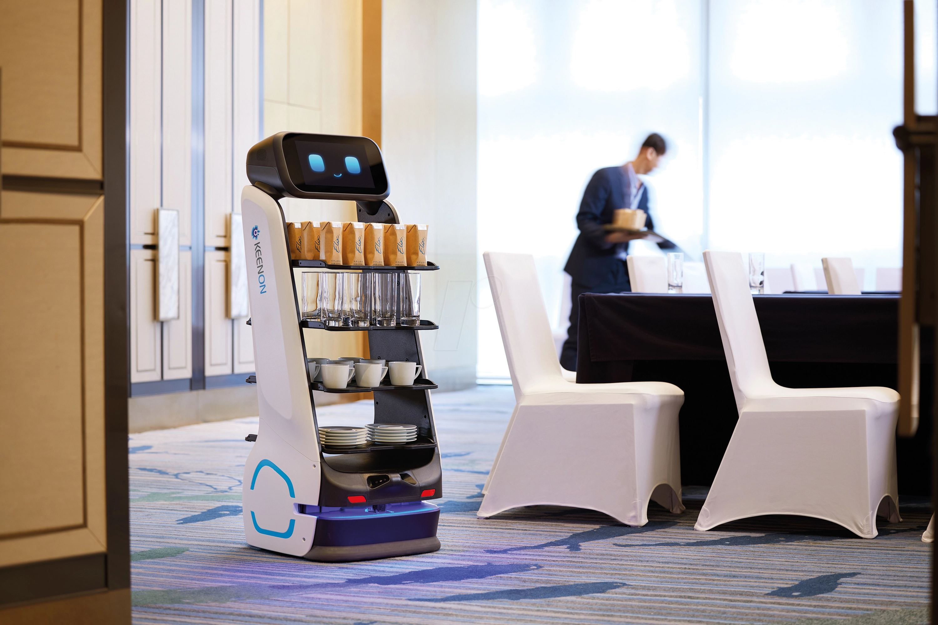 Keenon T9 Serviceroboter liefert Getränke und Geschirr im Restaurant, autonomer Lieferroboter für Speisen und Getränke in der Gastronomie