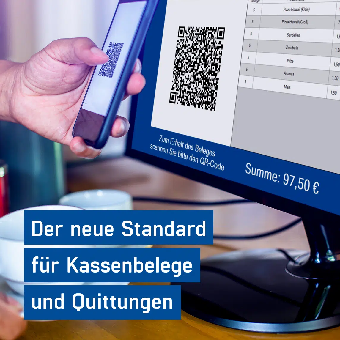Smartphone scannt QR-Code am Kassendisplay für GastroSoft digitalen Beleg, finanzamtkonforme elektronische Belegausgabe in der Gastronomie
