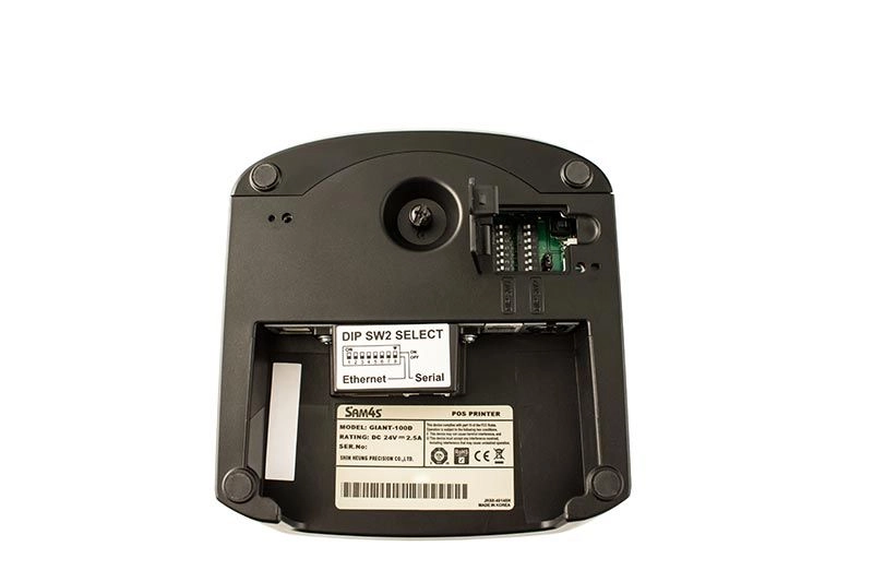 Unterseite des schwarzen Bondruckers MagicPOS Sam4S Giant-100 mit Ethernet-, USB- und RS-232-Anschlüssen für den POS