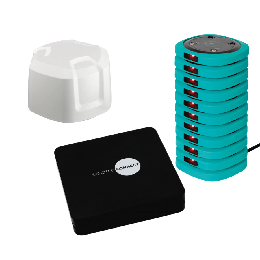 Ratiotec CONNECT Starter-Set 30 mit gestapelten türkisen Pagern, Lade-Base, CONNECT Box und Repeater für Abholung und Selbstbedienung in der Gastronomie